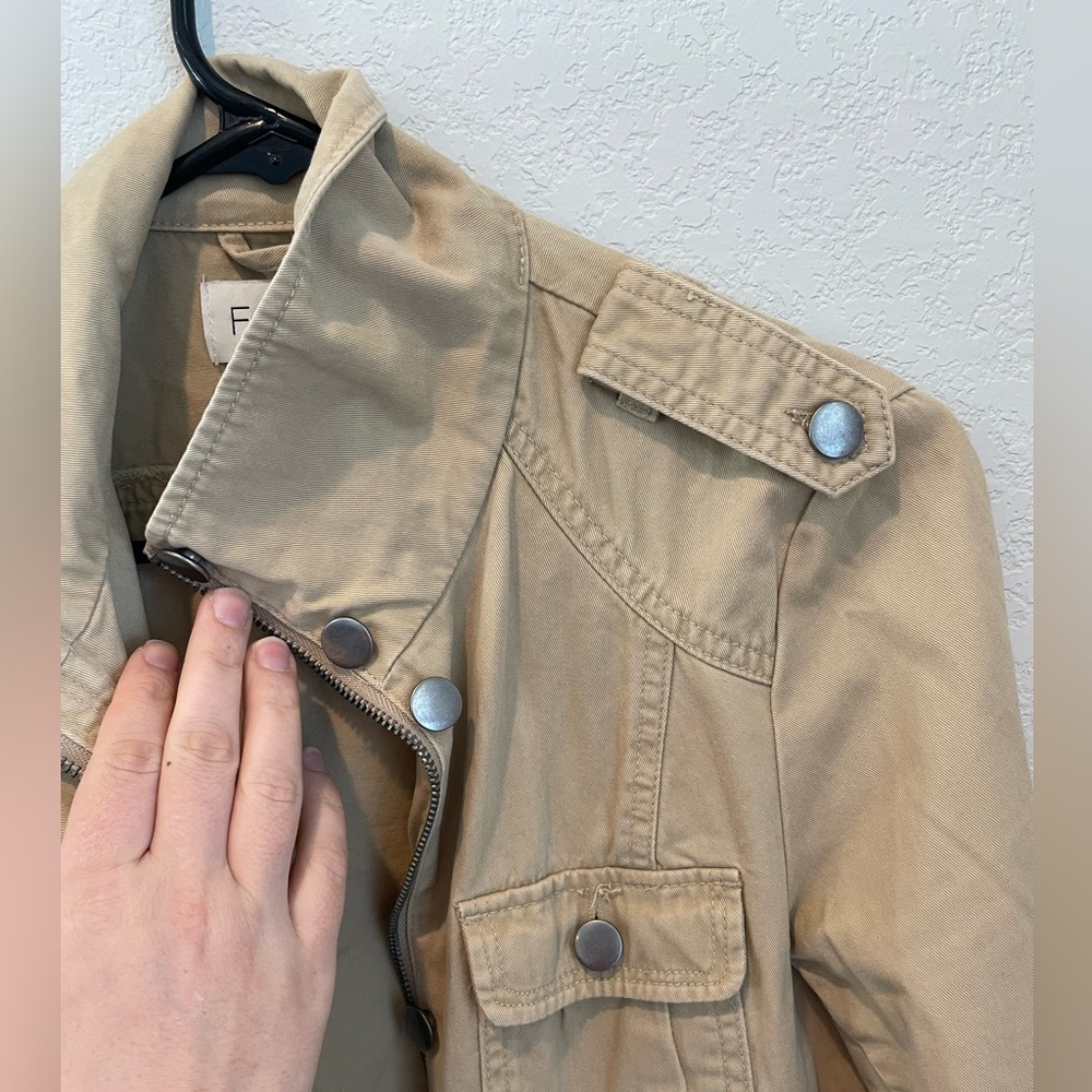 Forever 21 Tan Cargo Utility Jacket Women’s Size Small - Picture 10 of 10